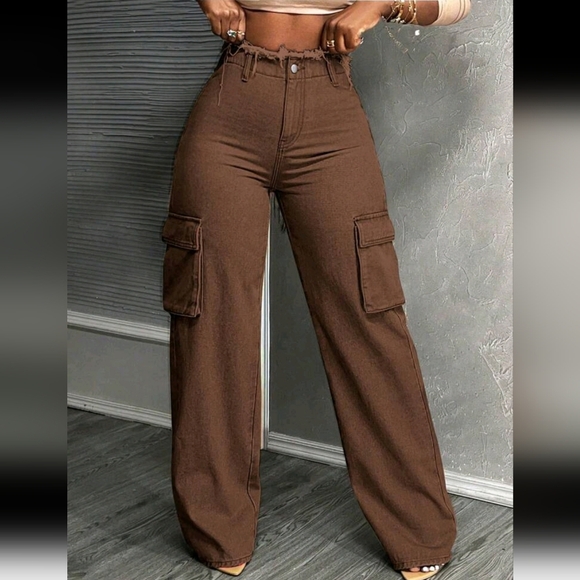 Women's Solid Color Front Button Pocket Raw Hem Casual Mid-Rise Straight Leg Jea - Picture 1 of 6